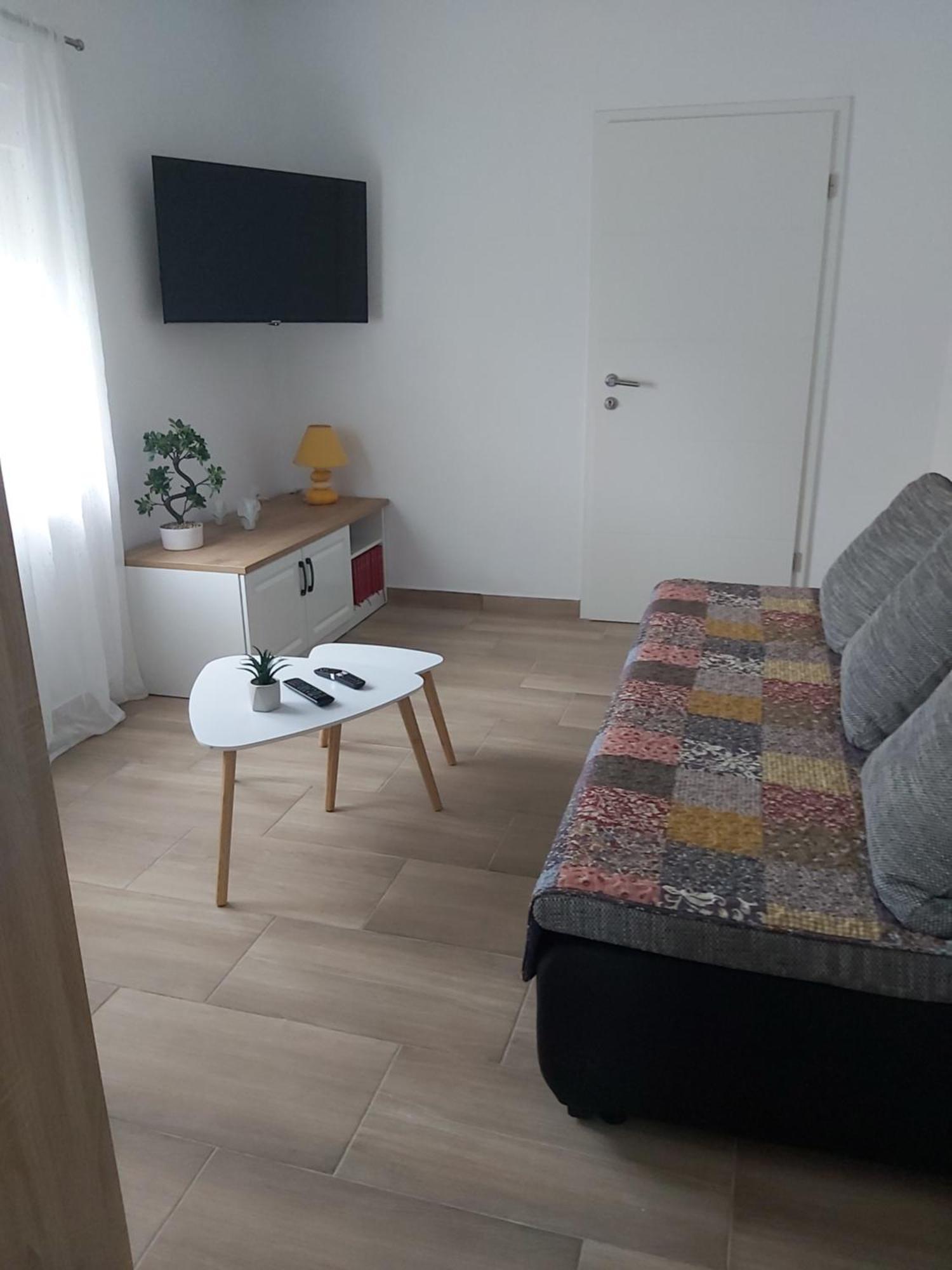 Apartment Lara Medulin Exteriör bild
